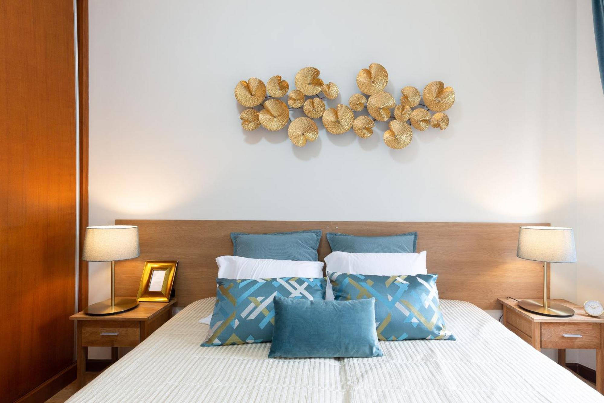 Host Wise Apartment Porto Bagian luar foto