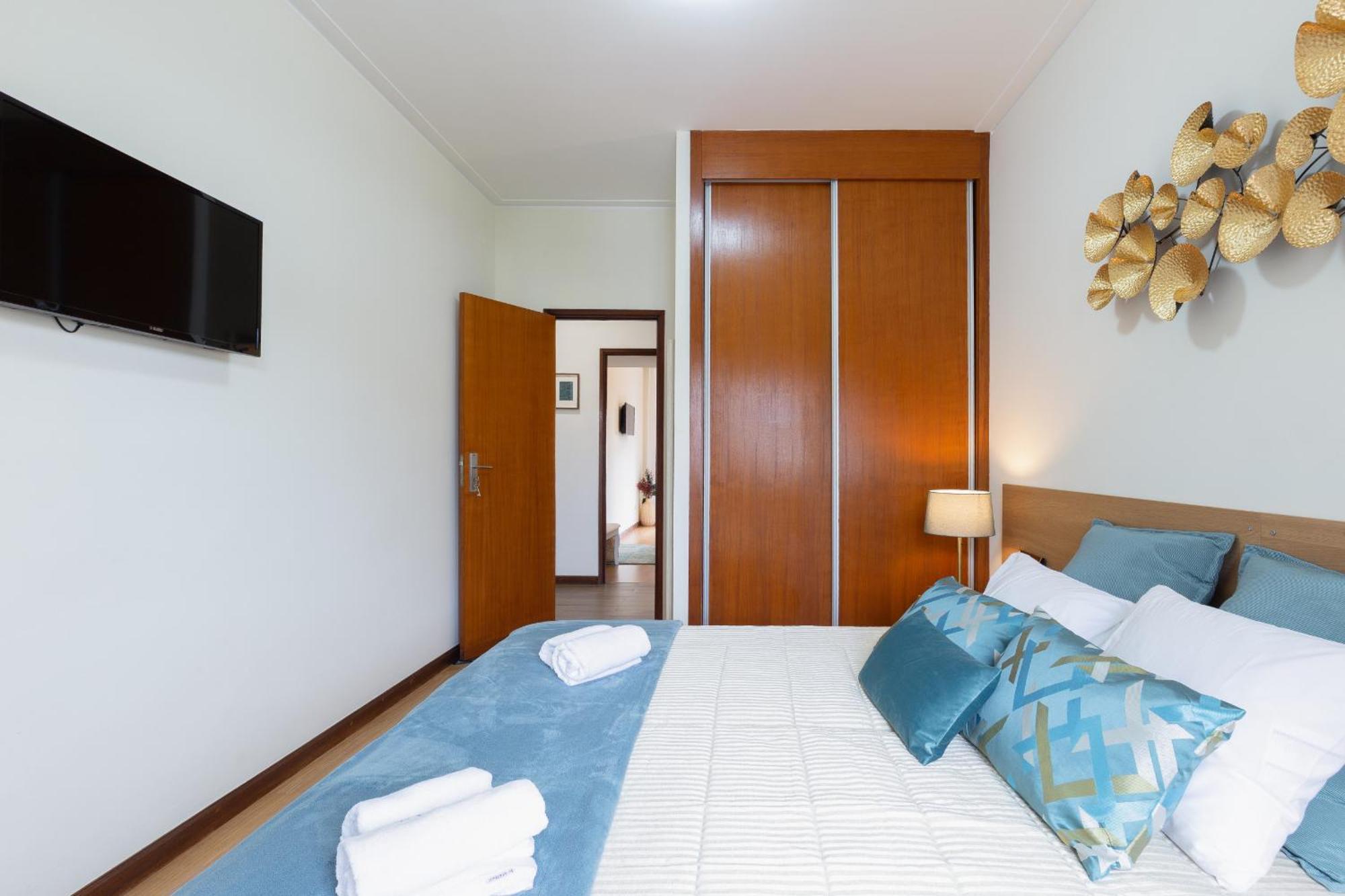 Host Wise Apartment Porto Bagian luar foto