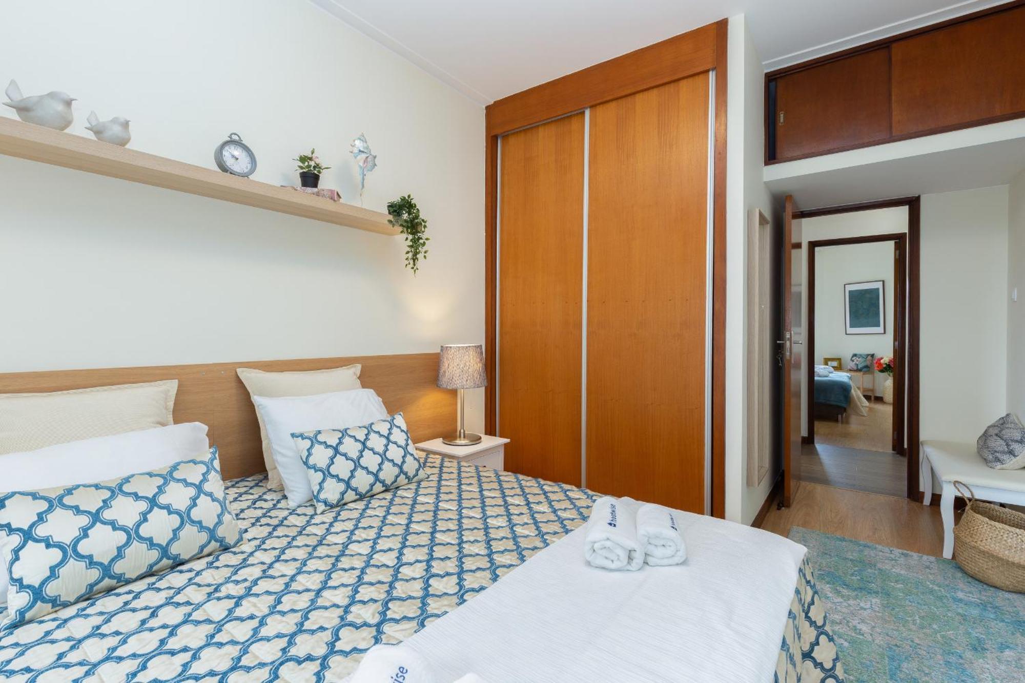 Host Wise Apartment Porto Bagian luar foto
