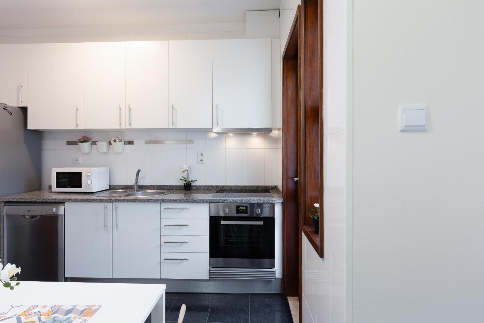 Host Wise Apartment Porto Bagian luar foto