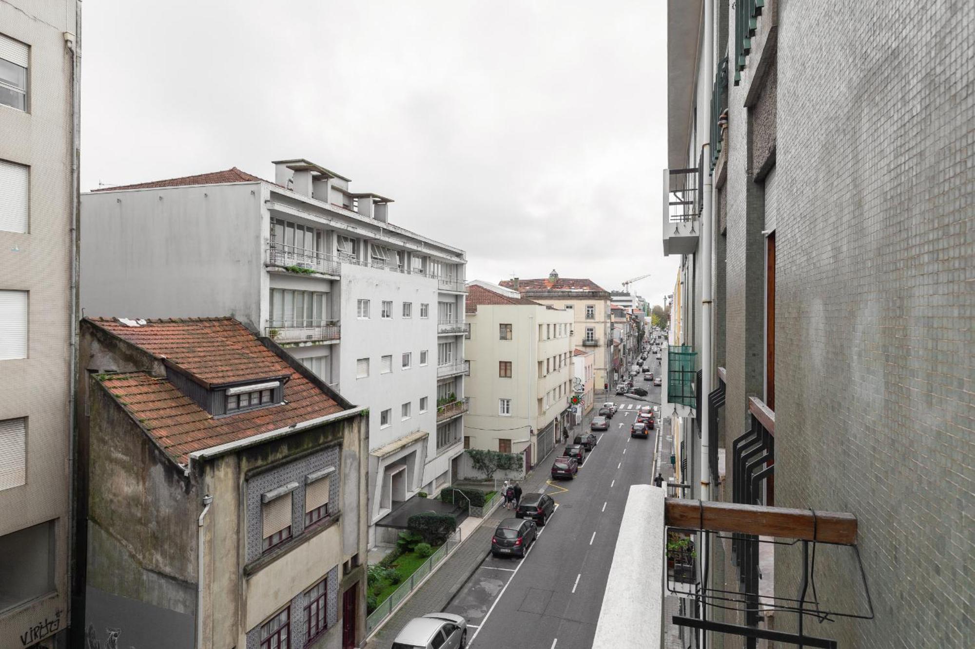 Host Wise Apartment Porto Bagian luar foto